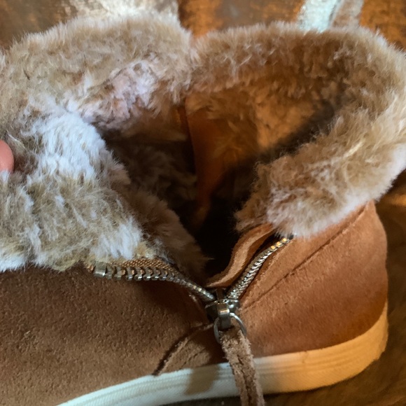 Dolce vita suede sneaker boot - Picture 5 of 8